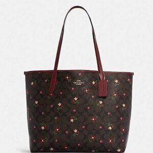 Coach City Tote in Signature Canvas with Heart Petal Print C7616 Designer Bag